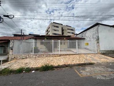 Casa com 3 Quartos para alugar, 212m² no Filadélfia, Betim