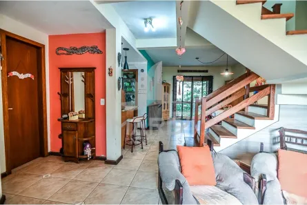 Casa de Condomínio com 2 Quartos à venda, 166m² no Guarujá, Porto Alegre