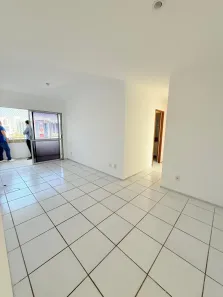 Apartamento com 3 Quartos à venda, 77m² no Renascença, São Luís