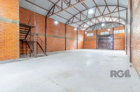 Galpão/Depósito/Armazém para alugar, 350m² no Anchieta, Porto Alegre
