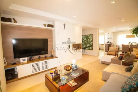 Casa de Condomínio com 4 Quartos à venda, 230m² no Brooklin Paulista, São Paulo