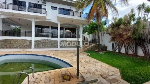 Casa com 6 Quartos para alugar, 700m² no Morada da Colina, Uberlândia