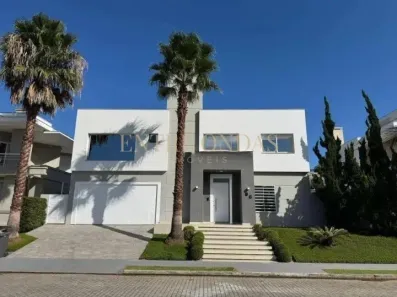 Casa com 3 Quartos para alugar, 330m² no Jurerê Internacional, Florianópolis