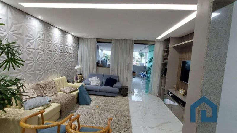 Casa com 3 quartos — Santa Amélia, Belo Horizonte