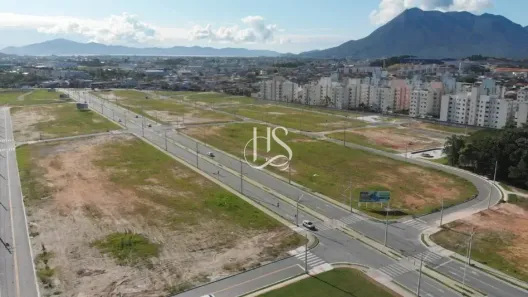 Lote/Terreno à venda, 300m² no Bela Vista, Palhoça