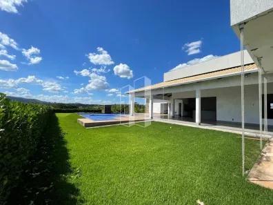 Casa de Condomínio com 3 Quartos à venda, 300m² no , Guapó
