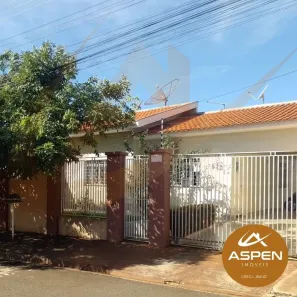 Casa com 2 Quartos à venda, 183m² no Centro, Arapongas