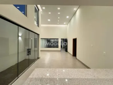 Casa com 3 Quartos à venda, 179m² no Novo Mundo, Uberlândia