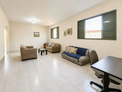 Casa com 4 Quartos à venda, 389m² no Jardim América, Goiânia