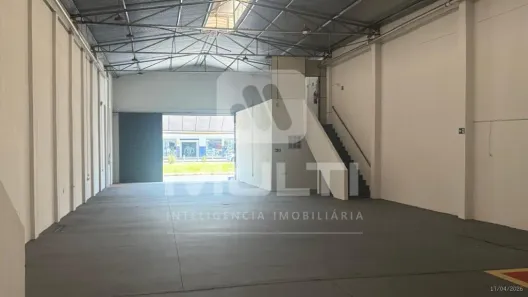 Casa com 1 Quarto para alugar, 350m² no Jardim das Palmeiras, Uberlândia