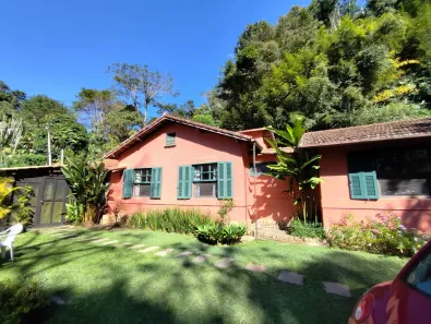 Casa de Condomínio com 4 Quartos à venda, 280m² no Itaipava, Petrópolis