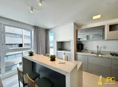 Apartamento com 3 Quartos para alugar, 135m² no Centro, Balneário Camboriú