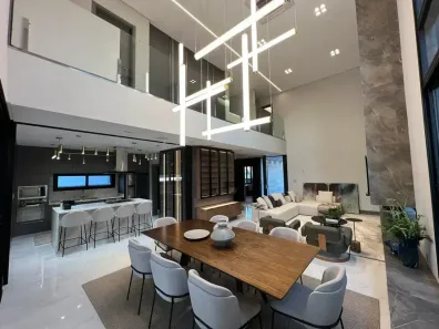Casa de Condomínio com 3 Quartos para alugar, 320m² no Santa Regina, Camboriú