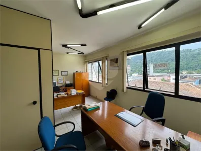 Sala Comercial à venda, 39m² no Vila Mathias, Santos