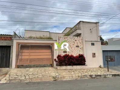 Sobrado com 3 Quartos à venda, 180m² no Santa Efigênia, Caldas Novas