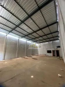 Galpão/Depósito/Armazém à venda, 180m² no Jardim Espanha, Uberaba