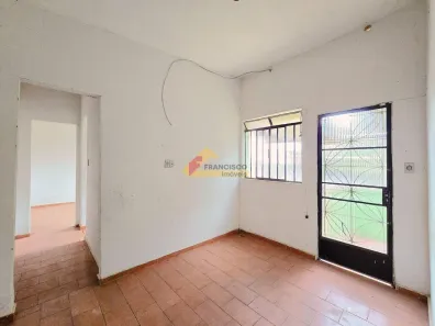 Casa com 2 Quartos à venda, 70m² no Padre Eustáquio, Divinópolis