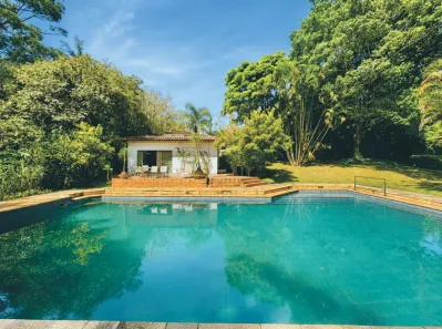 Sobrado com 4 Quartos à venda, 777m² no Chácara Granja Velha, Carapicuíba