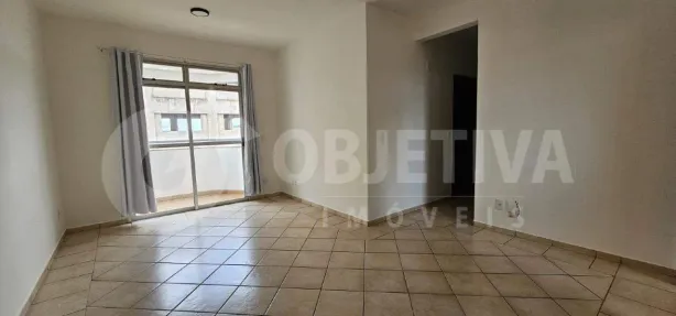 Apartamento com 3 Quartos para alugar, 81m² no Umuarama, Uberlândia