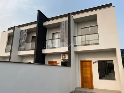 Casa com 2 Quartos para alugar, 70m² no Boehmerwald, Joinville