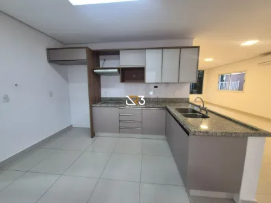 Casa de Condomínio com 4 Quartos para alugar, 220m² no Esperança, Londrina