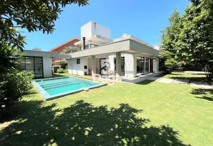 Casa com 6 Quartos à venda, 512m² no Campeche, Florianópolis