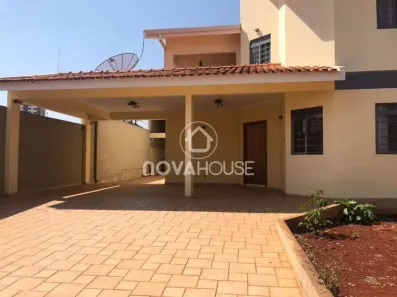 Sobrado com 4 Quartos à venda, 282m² no Santa Fé, Campo Grande
