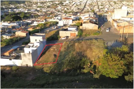 Lote/Terreno à venda, 140m² no Centro, Itaú de Minas