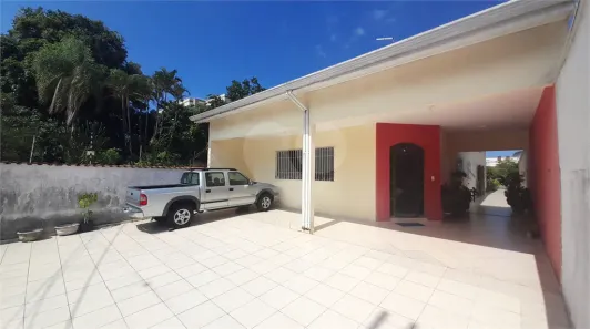 Casa com 3 Quartos à venda, 243m² no Centro, Peruíbe