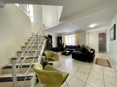 Sobrado com 4 Quartos à venda, 188m² no Jardim América, Goiânia