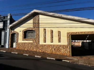Casa com 3 Quartos à venda, 202m² no Centro, Araraquara