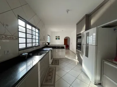 Casa com 3 Quartos à venda, 150m² no Nossa Senhora das Graças, Uberlândia