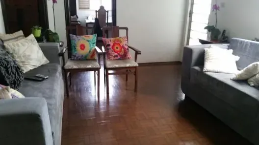 Casa com 6 Quartos à venda, 243m² no Centro, Uberlândia