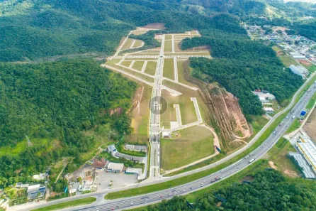 Lote/Terreno à venda, 300m² no Estados, Balneário Camboriú