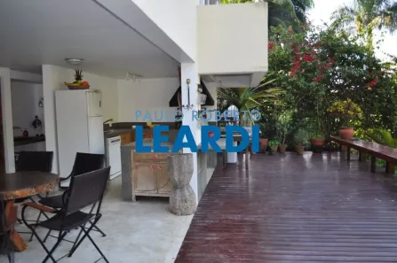 Casa de Condomínio com 4 Quartos à venda, 380m² no Fazenda Morumbi, São Paulo