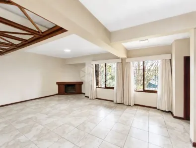 Casa com 4 Quartos para alugar, 239m² no Espírito Santo, Porto Alegre