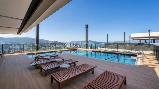 Apartamento com 2 Quartos para alugar, 75m² no Centro, Florianópolis