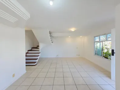 Casa de Condomínio com 3 Quartos para alugar, 110m² no Itaipu, Niterói