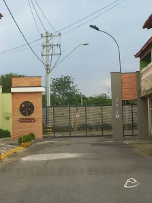 Lote/Terreno à venda, 330m² no Centro, Lorena
