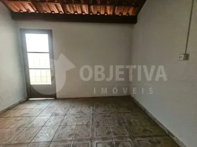 Casa com 3 Quartos para alugar, 182m² no Cidade Jardim, Uberlândia