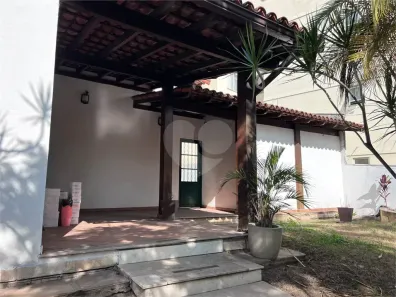 Casa com 6 Quartos à venda, 244m² no Laranjal, Volta Redonda