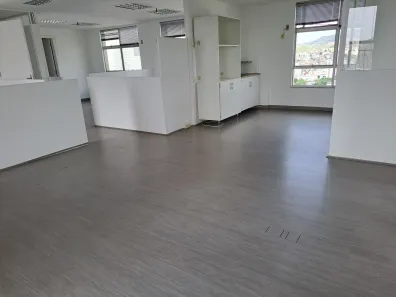 Ponto Comercial para alugar, 110m² no Santa Efigênia, Belo Horizonte