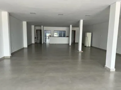 Ponto Comercial para alugar, 180m² no Guará II, Brasília