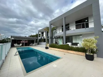 Casa com 4 Quartos para alugar, 503m² no João Paulo, Florianópolis