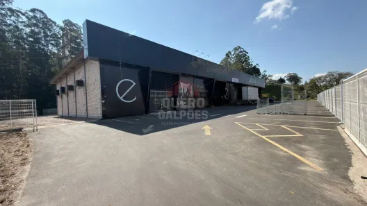 Galpão/Depósito/Armazém para alugar, 1800m² no Volta Grande, Brusque