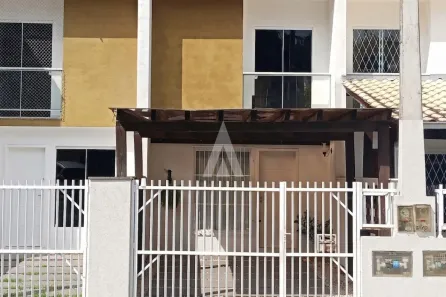 Sobrado com 2 Quartos à venda, 76m² no Floresta, Joinville