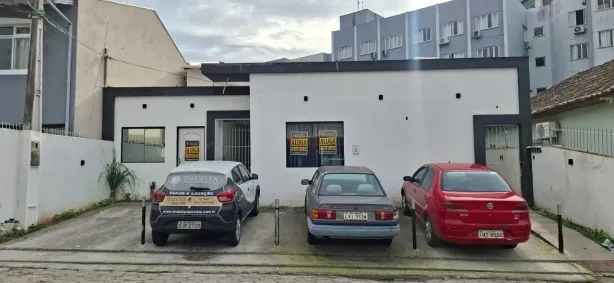 Casa com 1 Quarto para alugar, 40m² no Trindade, Florianópolis