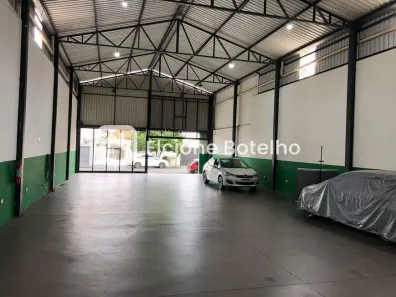 Imóvel Comercial com 2 Quartos para alugar, 400m² no Nossa Senhora Aparecida, Uberlândia