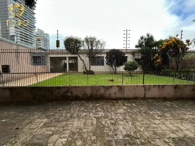 Casa com 3 Quartos para alugar, 260m² no Zona 02, Maringá