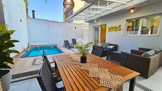Casa de Condomínio com 4 Quartos à venda, 260m² no Granja Viana II, Cotia